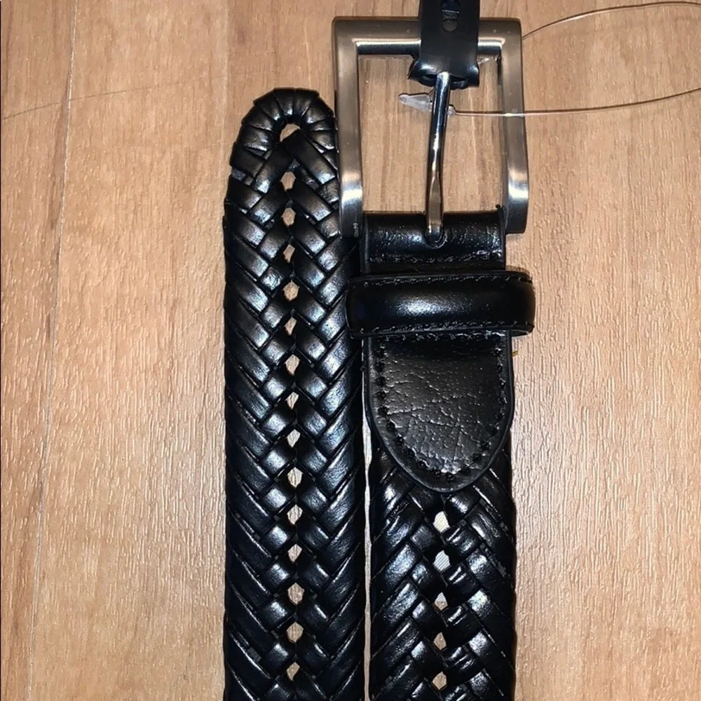 NWT BASIC EDITIONS Size 34 belt (bundle for 20%off)